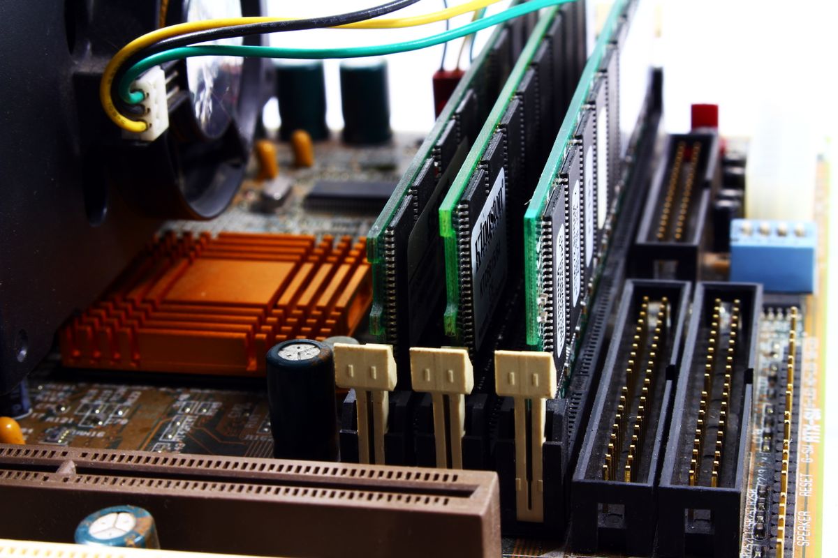 NVMe vs SSD vs HDD: Hosting Storage Explained